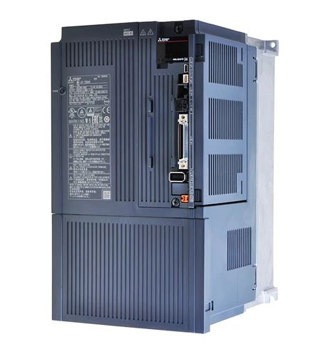 Serwonapęd Mitsubshi MR-J4-11KTM-PNT Wzmacniacz do silników 11kW z interfejsem sieciowym PROFINET